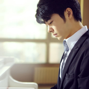 国内美女厕所流露
